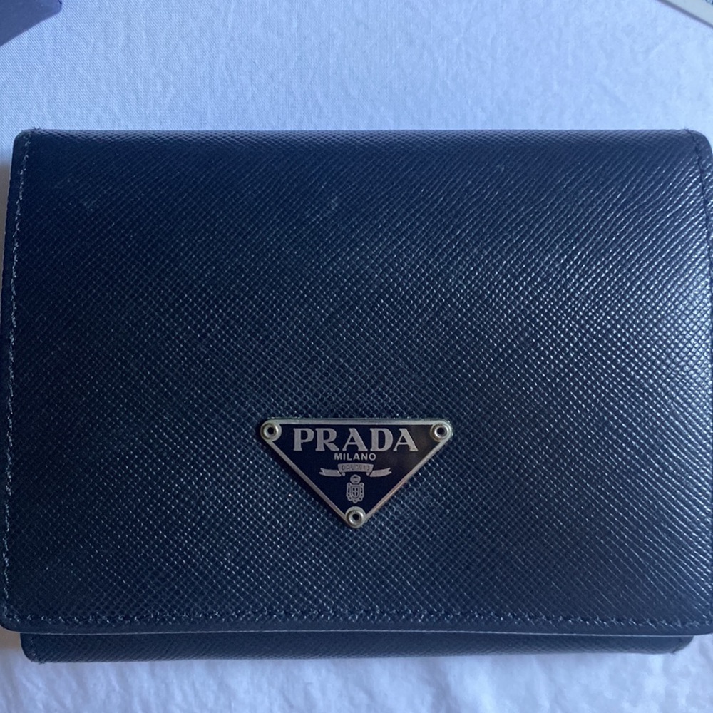 Prada Black Saffiano Leather Tri-Fold Wallet with Gold Logo - Picture 5 of 9